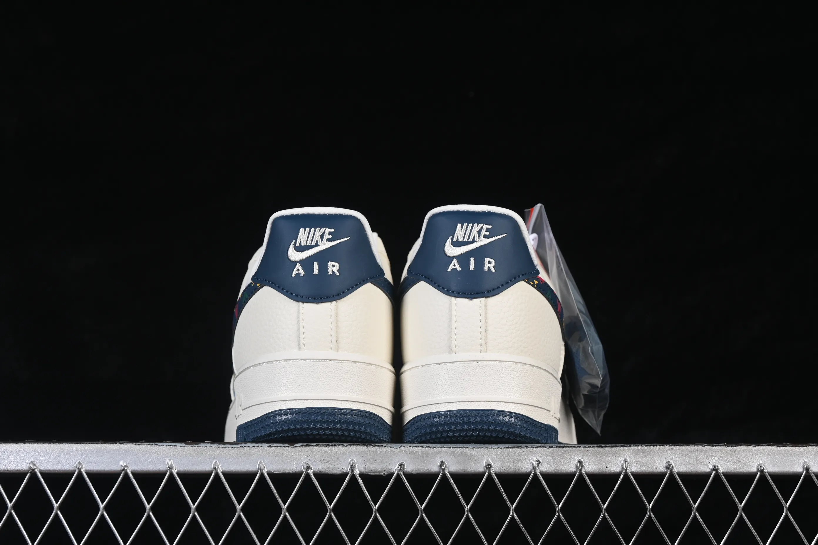 All categories Nk Air Force 1 Air Force series Nk Air Force 1 Low Air Force low-top Nike Air Force 1'07 Low LV joint beige color print Air Force 1 low-top casual sneakers LD1999-005